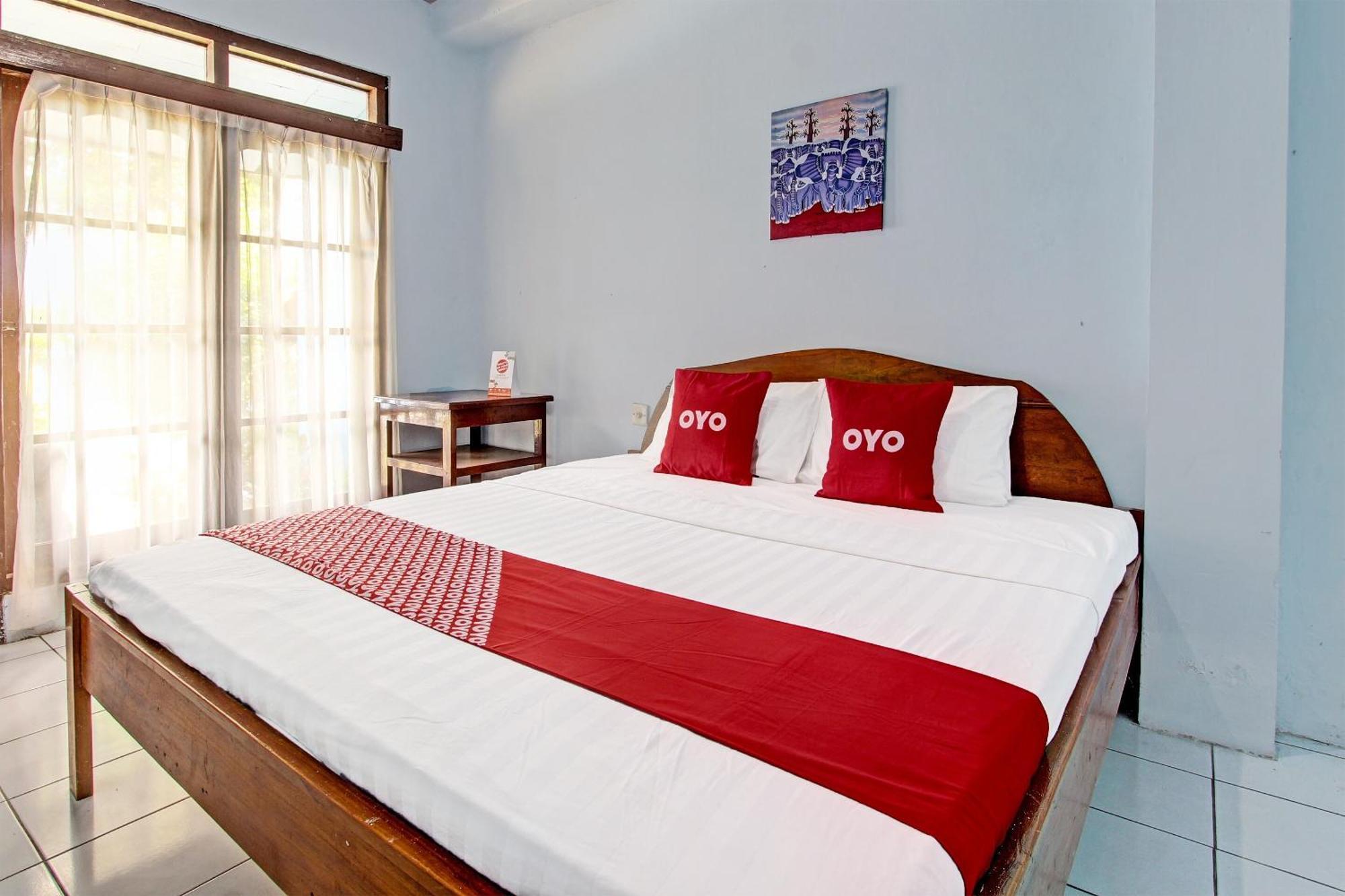 Capital O 91644 Loka Hause Hotel Salatiga Buitenkant foto